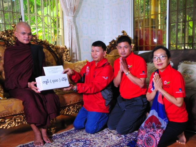 HTOO Group of Companies donates 40,000,000 MMK to Venerable Monk U ThuSitta for implementing road and bridge project