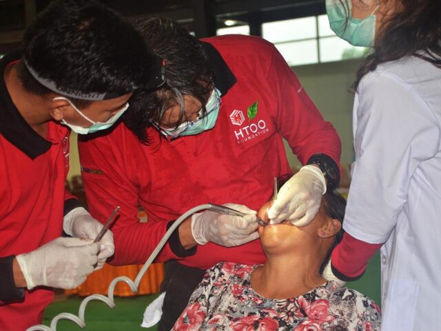HTOO Foundation and Myanmar Dental Council reached Mong Yong providing free dental treatment to 427 natives