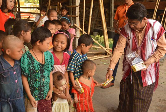 Htoo foundation has donated rice and other necessary food items, worth of Kyats 70 lakhs to Internally Displaced Persons Camp in Myaing-gyi-ngoo, Pha-ann Township, Karen State